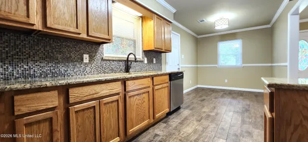 $1,475 | 246 Woodland Circle, Ocean Springs, MS 39564