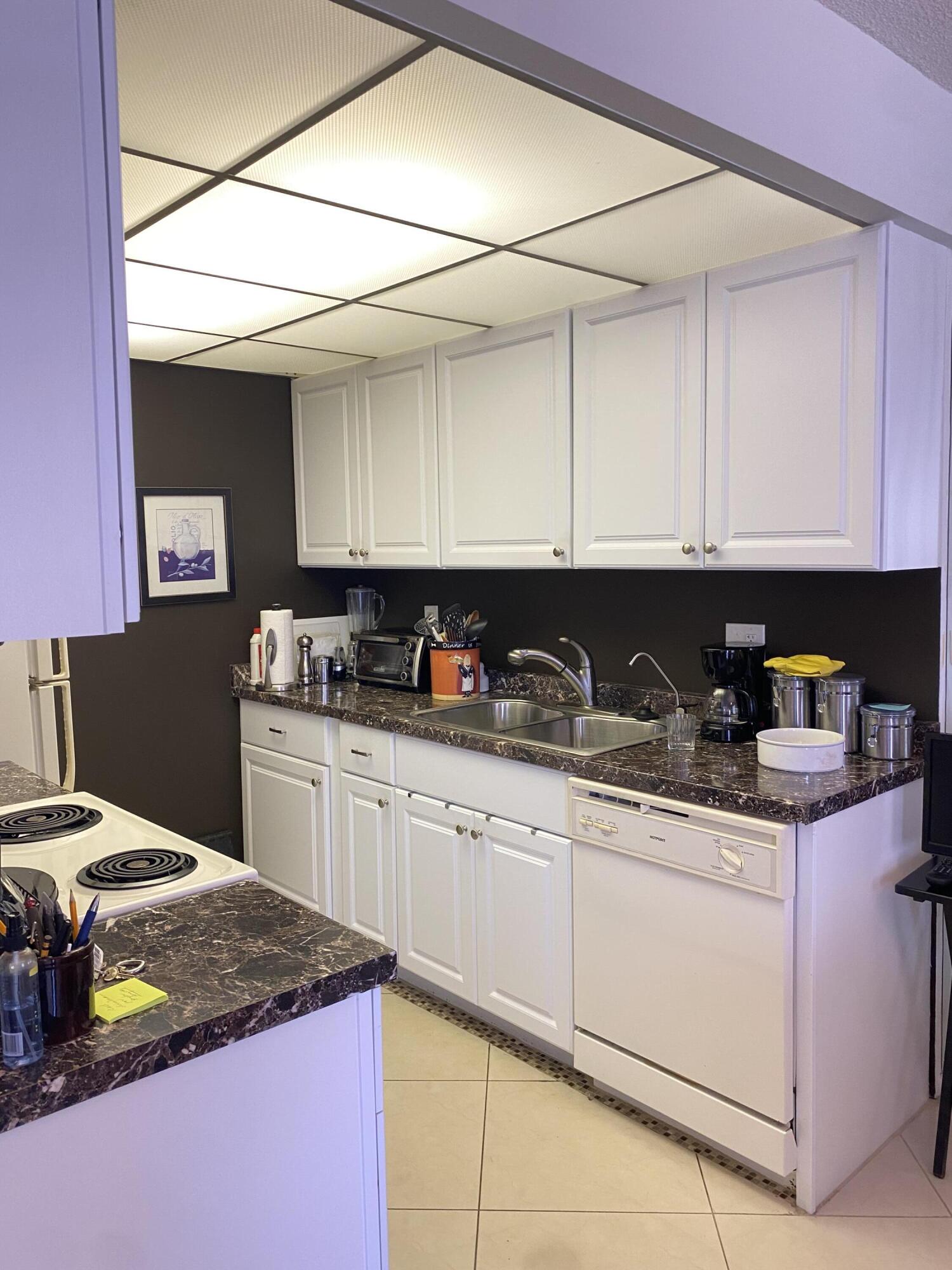 3033 Exeter, Unit 3033 Boca Raton, FL 33434 - Photo 6 of 15 IMG-1693