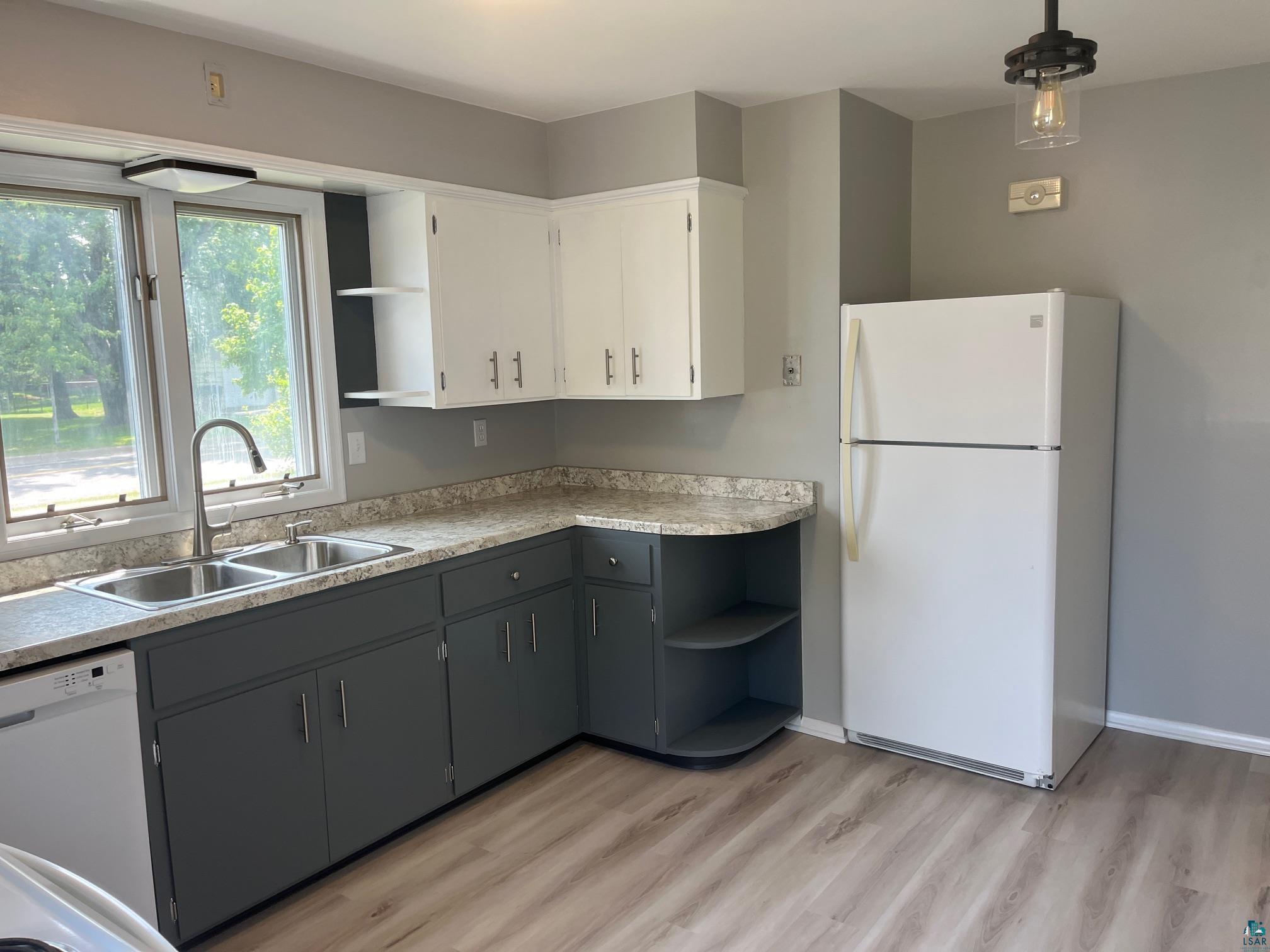 2025 Anderson Road Duluth, MN 55811 - Photo 3 of 19 Gallery Image 3