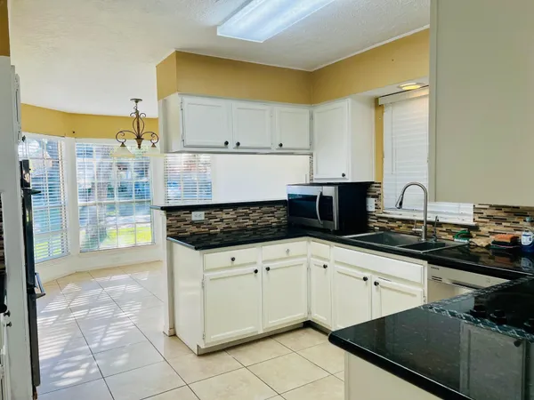 $1,900 | 11714 Spring Grove Drive, Houston, TX 77099