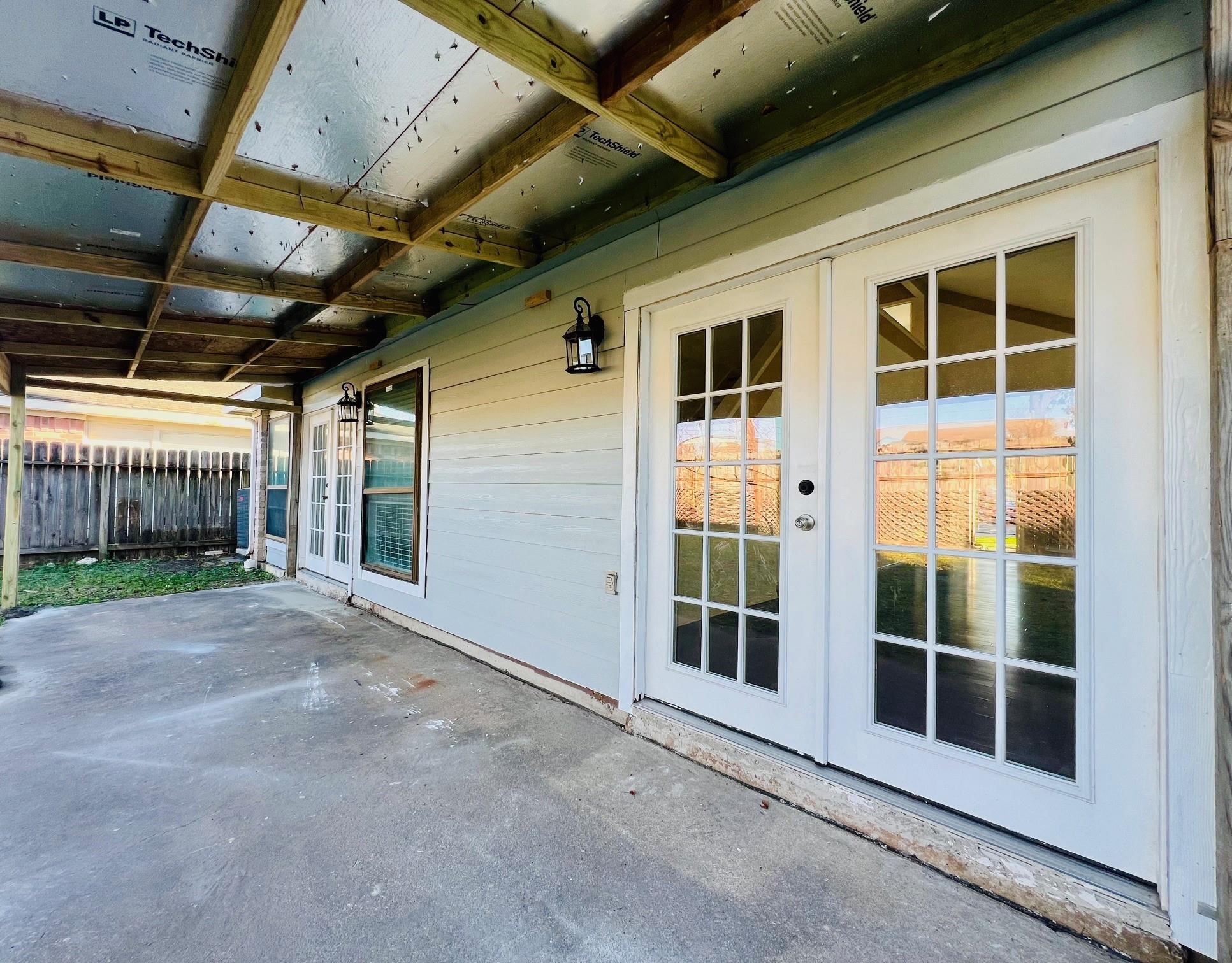 11714 Spring Grove Drive Houston, TX 77099 - Photo 5 of 25 Covered Patio