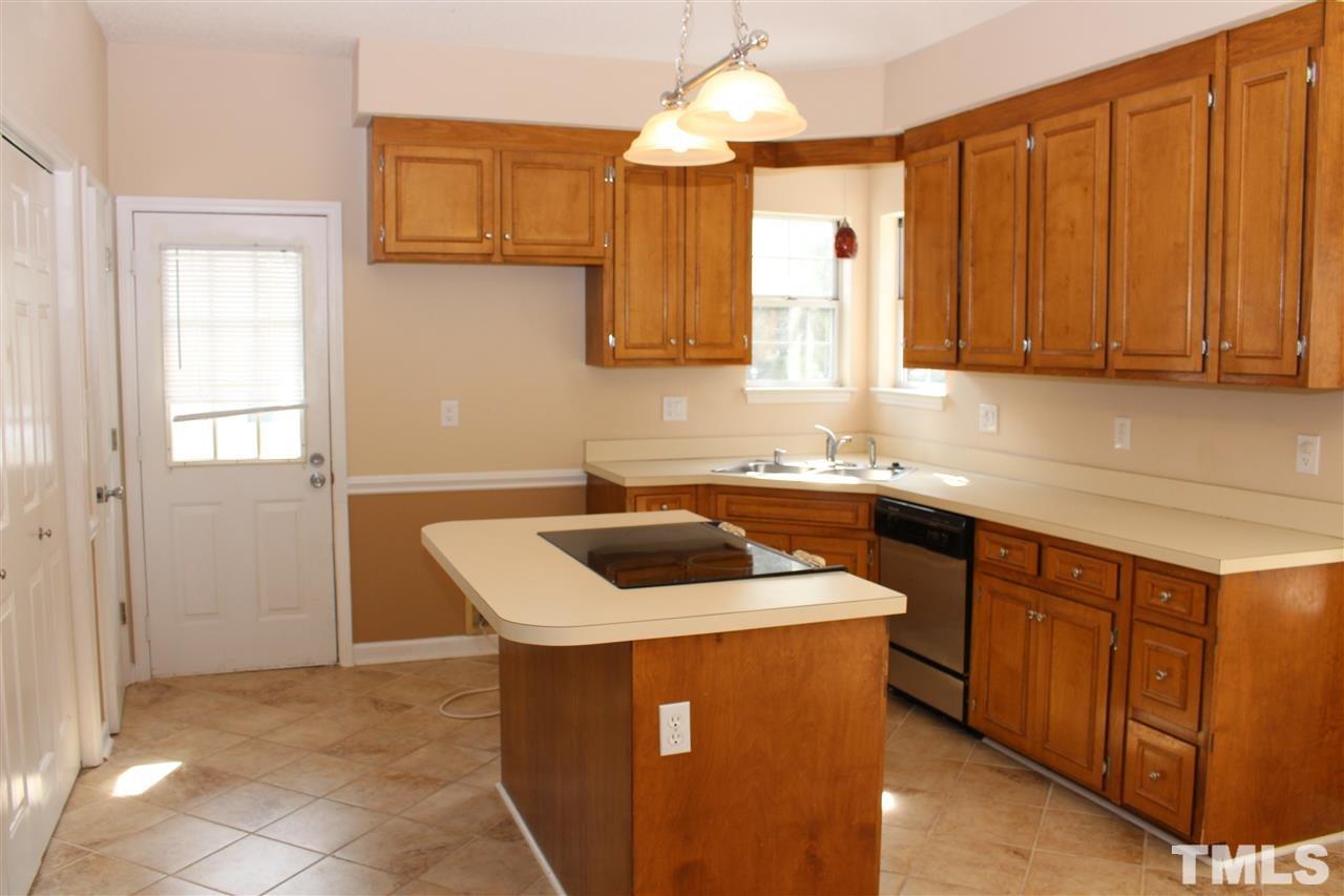 2105 Carthage Circle Raleigh, NC 27604 - Photo 7 of 24