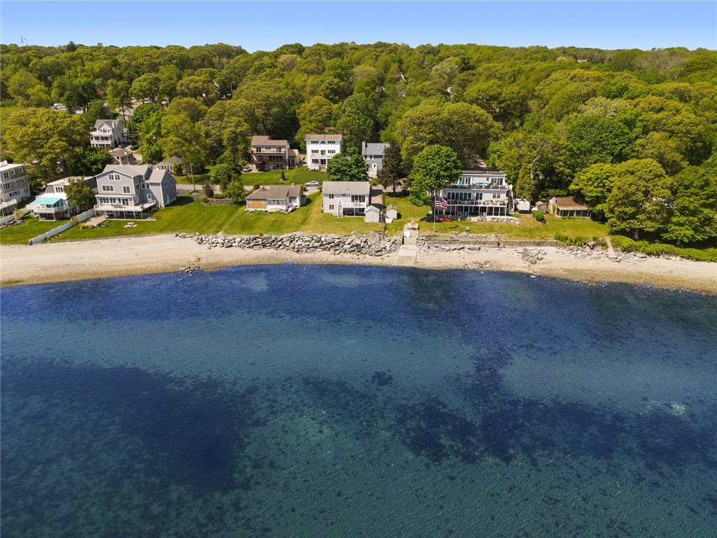 26 Riptide Drive North Kingstown, RI 02874 - Photo 3 of 38