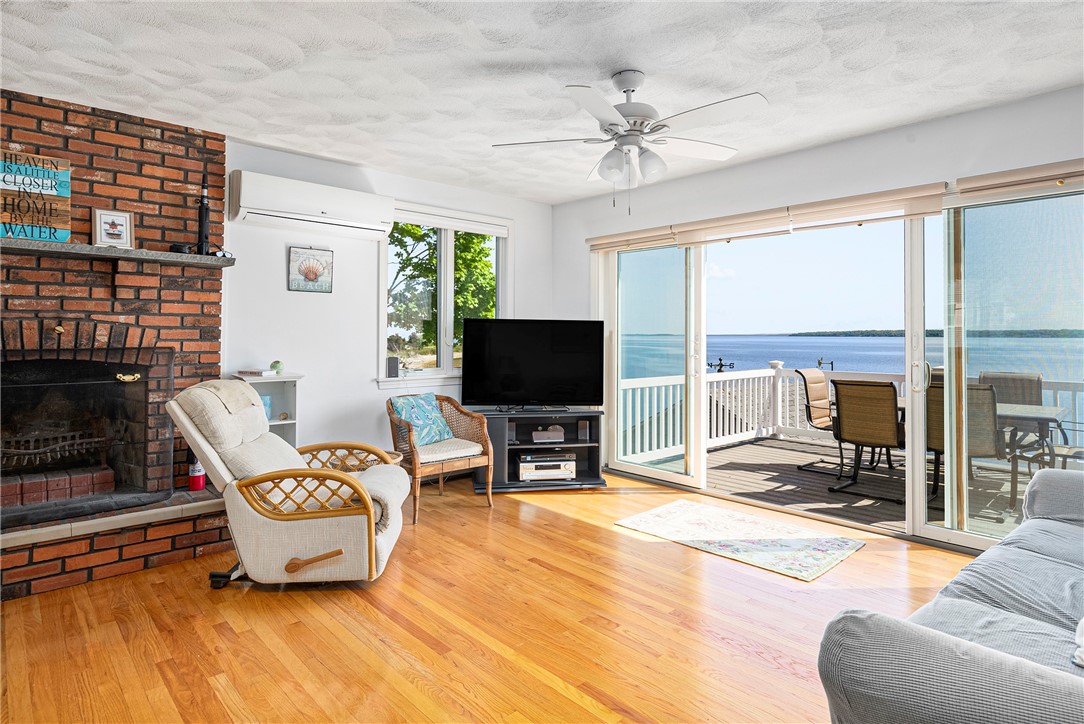 26 Riptide Drive North Kingstown, RI 02874 - Photo 10 of 38