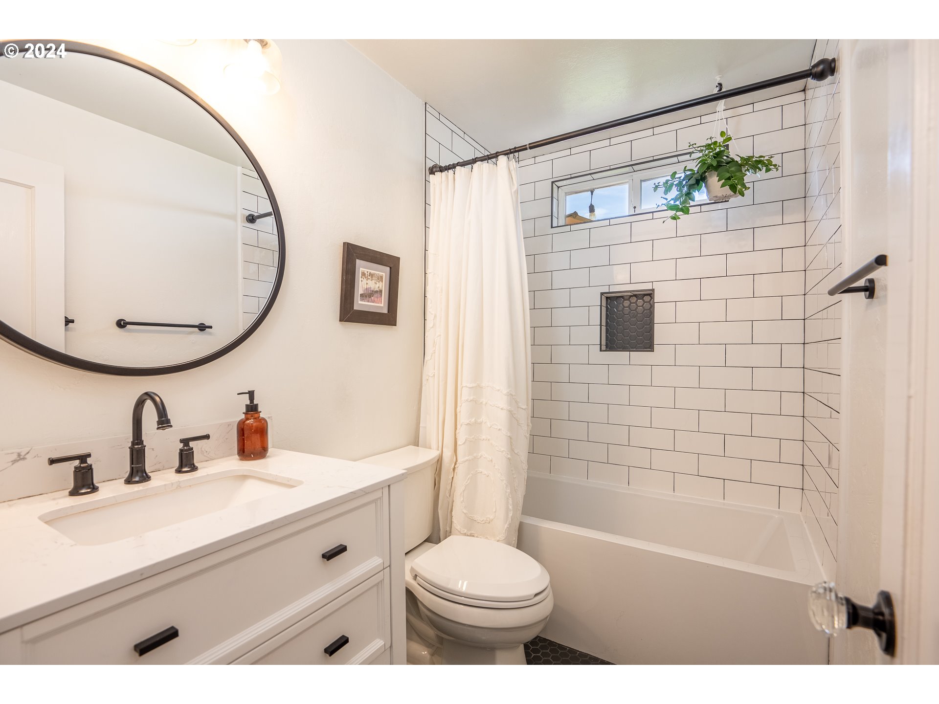 1039 4th Street Springfield, OR 97477 - Photo 14 of 24