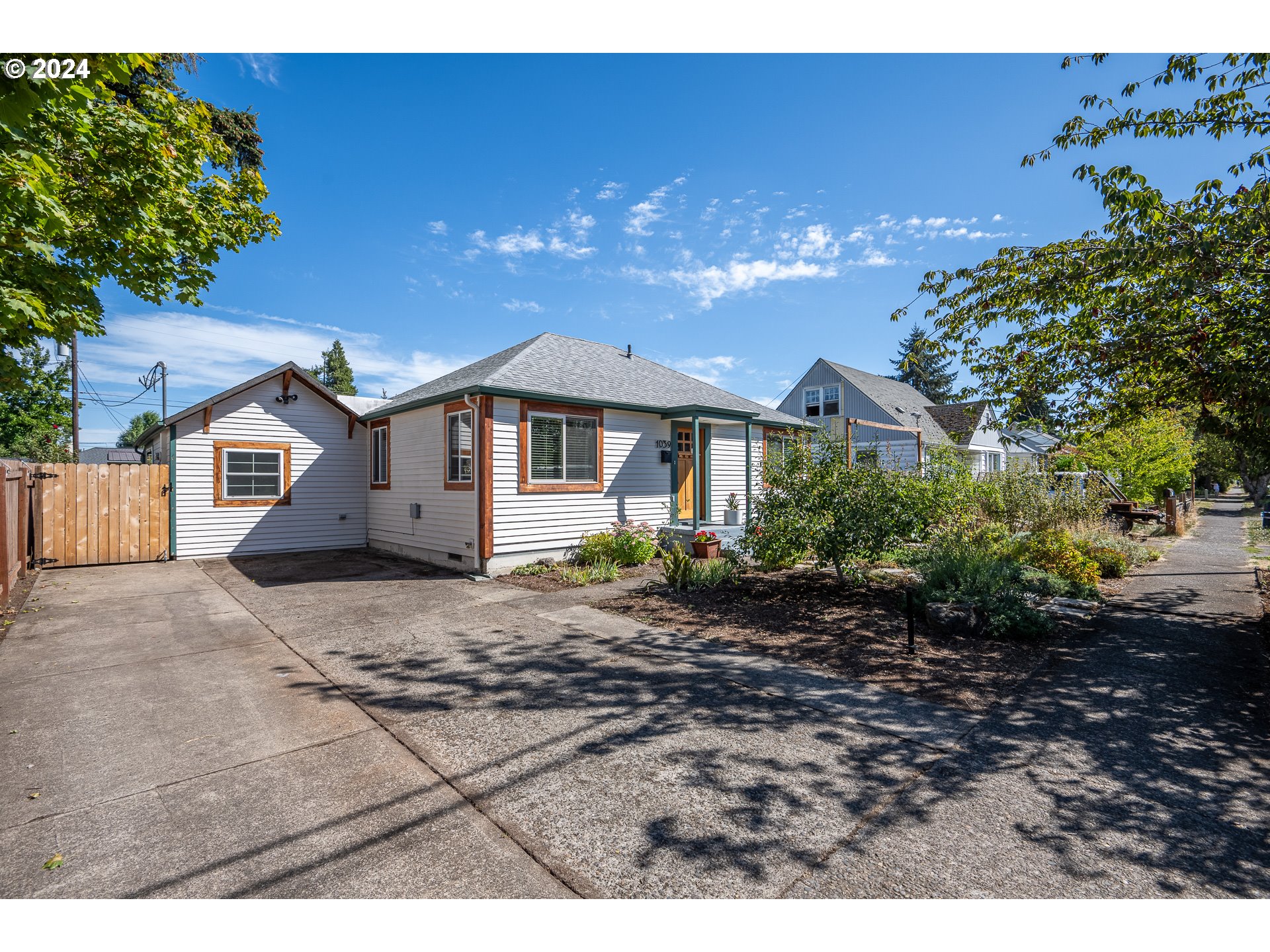 1039 4th Street Springfield, OR 97477 - Photo 17 of 24