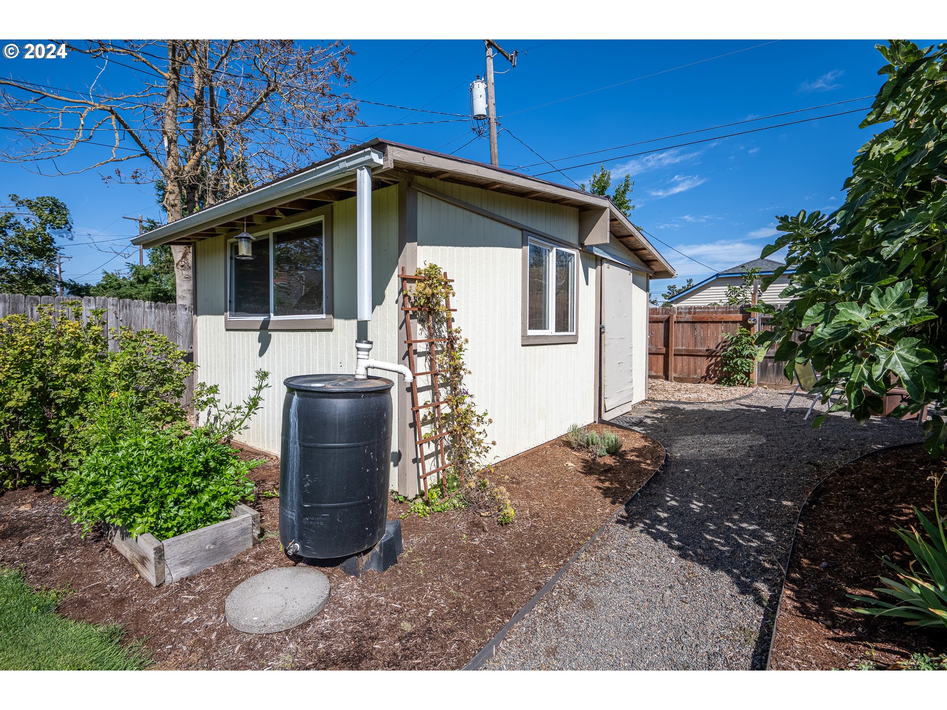 1039 4th Street Springfield, OR 97477 - Photo 22 of 24