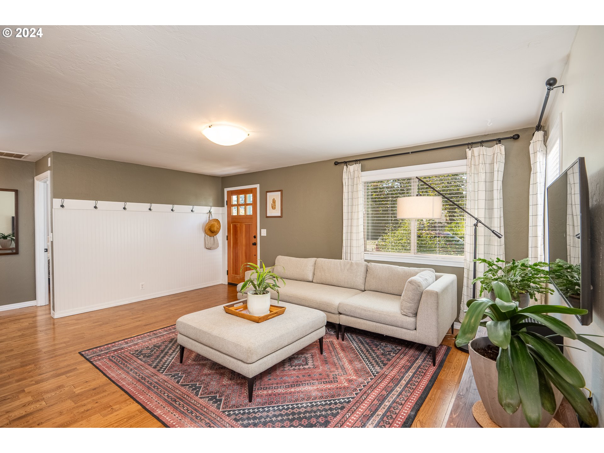 1039 4th Street Springfield, OR 97477 - Photo 4 of 24
