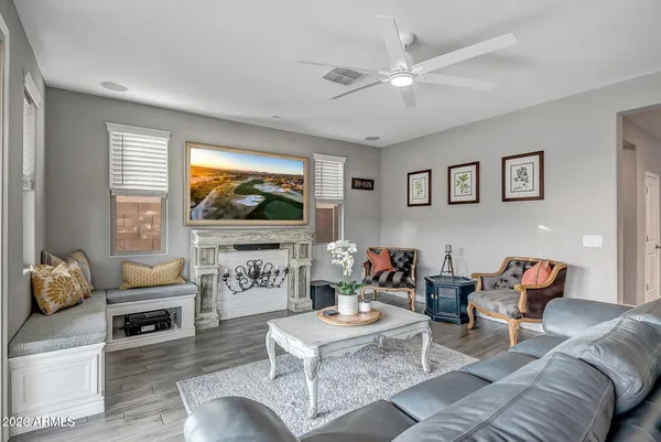 $3,595 | 517 Balao Drive, Phoenix, AZ 85085