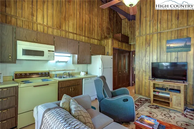 $123,000 | 107 Beechwood Lane, Unit C1, Beech Mountain, NC 28604