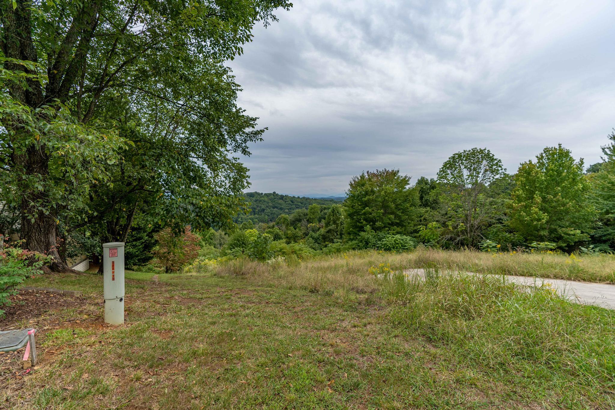 473 Hidden Acres Road, Unit 1517 Kingsport, TN 37664 - Photo 11 of 22 473 Hidden Acres Road (34 of 35)