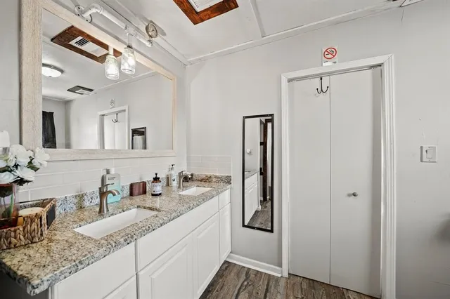 $1,750 | 3223 Avenue M, Galveston, TX 77550