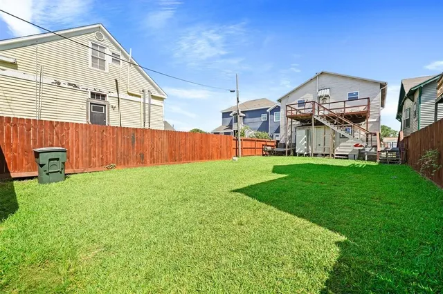 $1,750 | 3223 Avenue M, Galveston, TX 77550