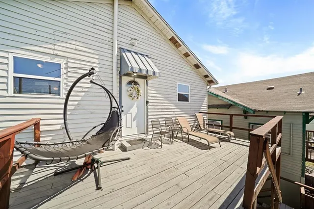 $1,750 | 3223 Avenue M, Galveston, TX 77550