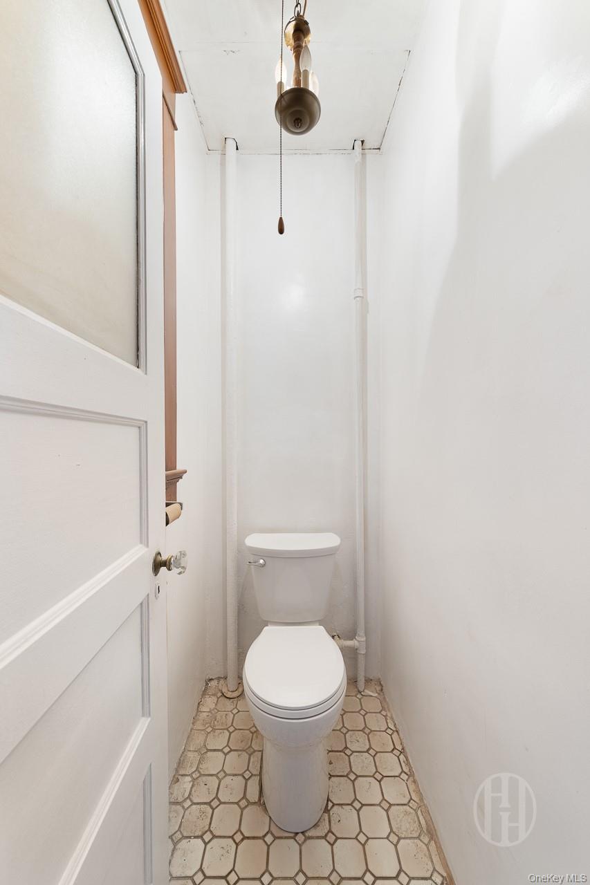 27 Locust Avenue, Unit 2S New Rochelle, NY 10801 - Photo 13 of 15