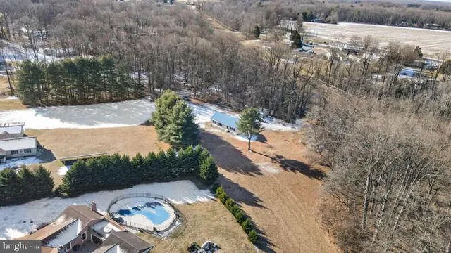 $350,000 | 285 Tuxedo Lane, Woodside, DE 19980