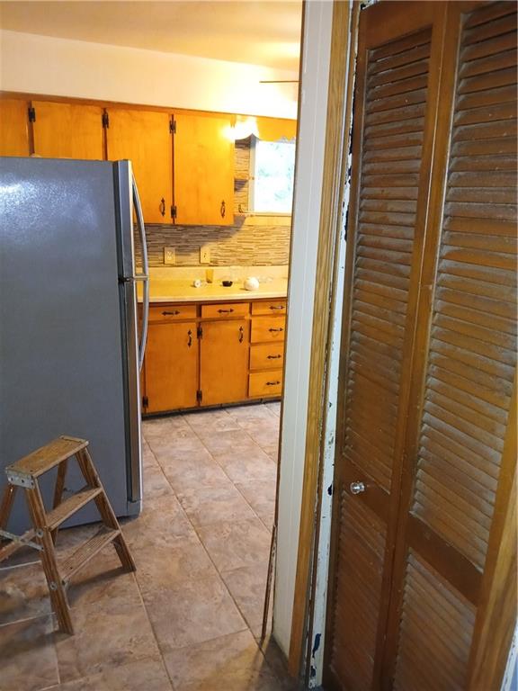 660 Methodist Road Greenville, PA 16125 - Photo 4 of 27 a view of kitchen and utility room