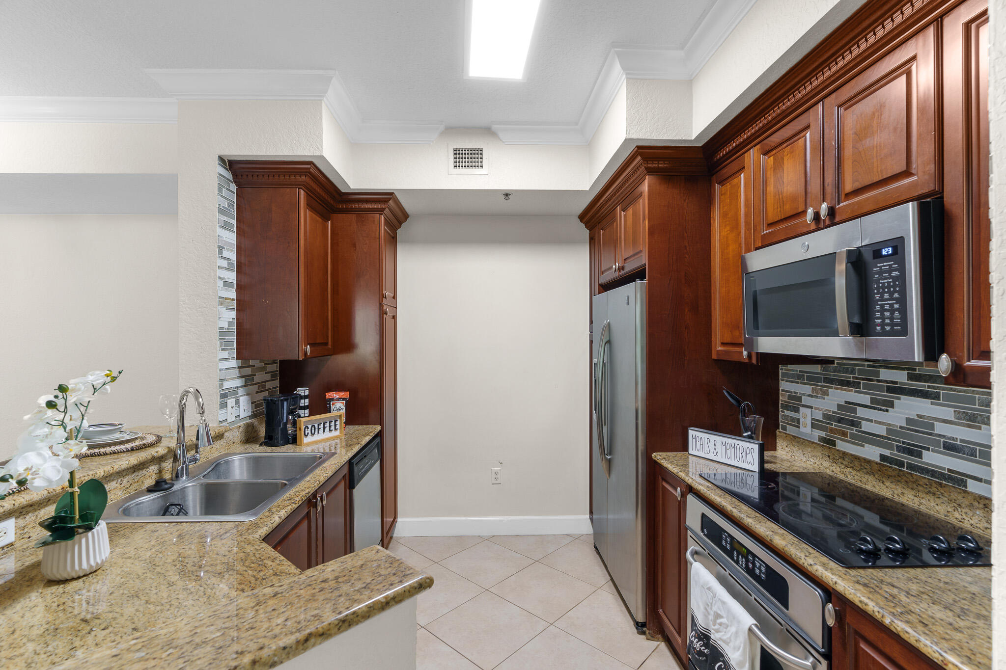 1108 Renaissance Way Boynton Beach, FL 33426 - Photo 17 of 41 Kitchen 3