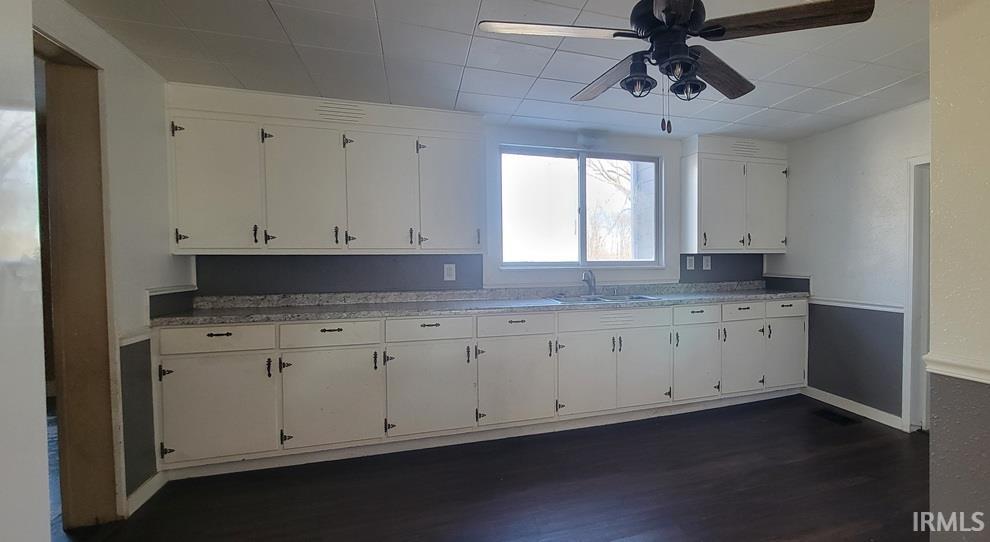 504 North Main Street Patoka, IN 47666 - Photo 8 of 20