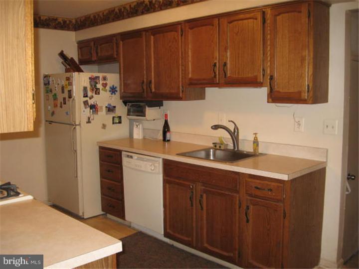 2 Spring Lake Court Sewell, NJ 08080 - Photo 5 of 19 Kitchen