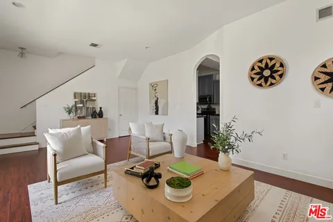 $745,000 | 4520 Fulton Avenue, Unit 14, Sherman Oaks, CA 91423