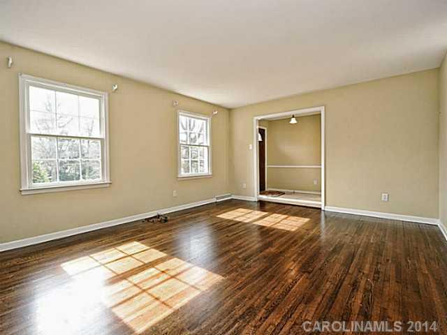 2425 Seth Thomas Road Charlotte, NC 28210 - Photo 3 of 16 Gallery Image 3