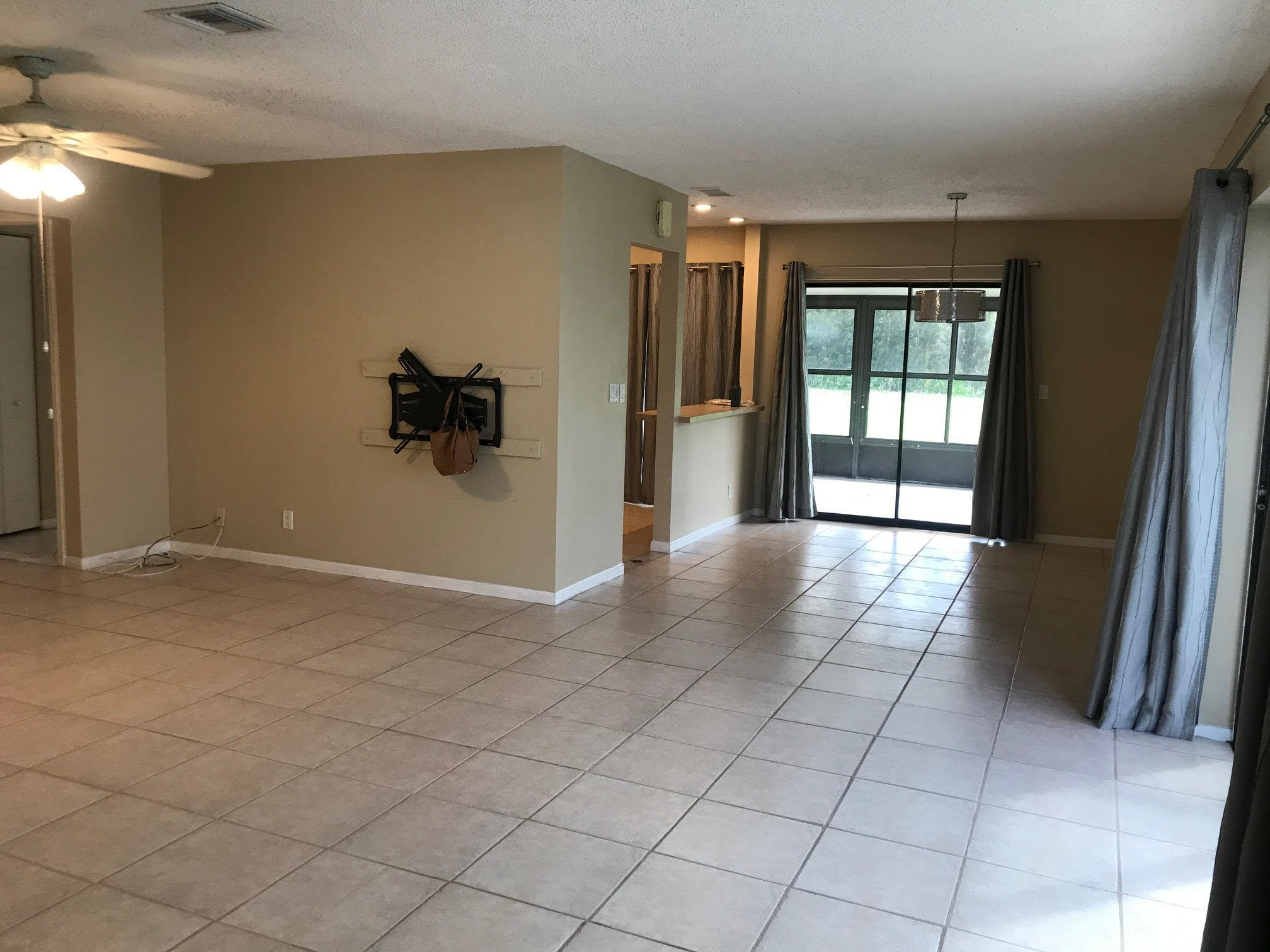 5048 Minto Road Boynton Beach, FL 33472 - Photo 2 of 12 Tile thru-out