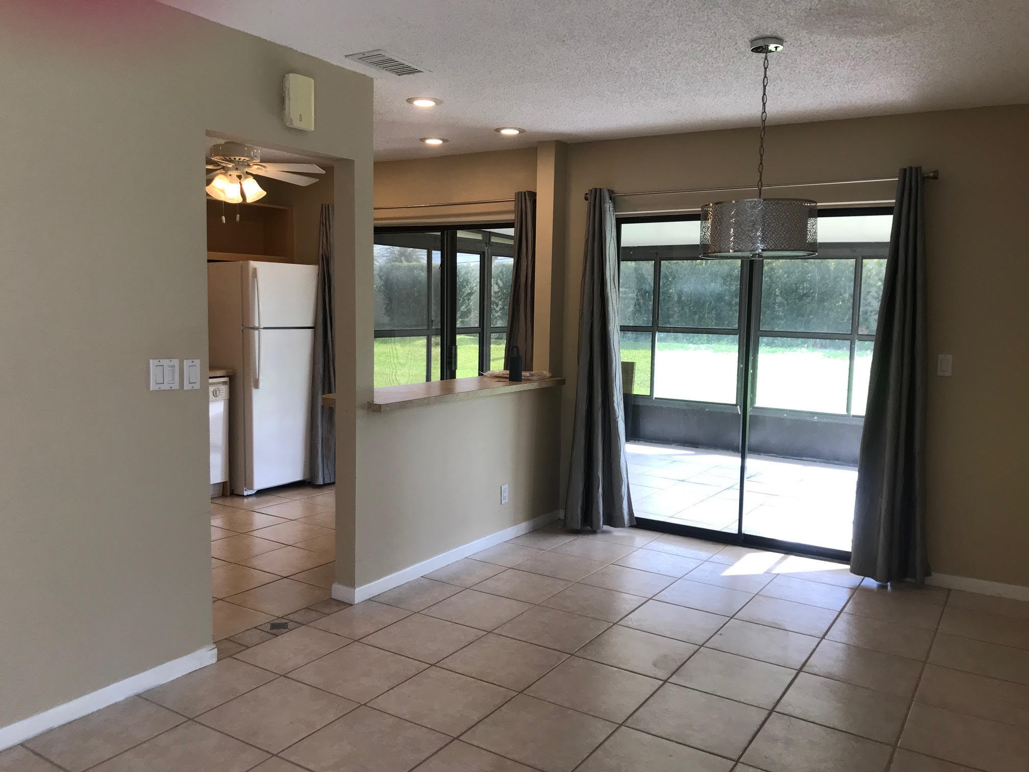5048 Minto Road Boynton Beach, FL 33472 - Photo 3 of 12 Lots of light!