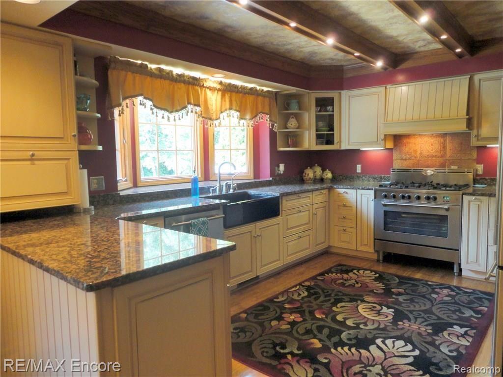 8101 Ranch Estates Road Clarkston, MI 48348 - Photo 13 of 46 Kitchen.jpg