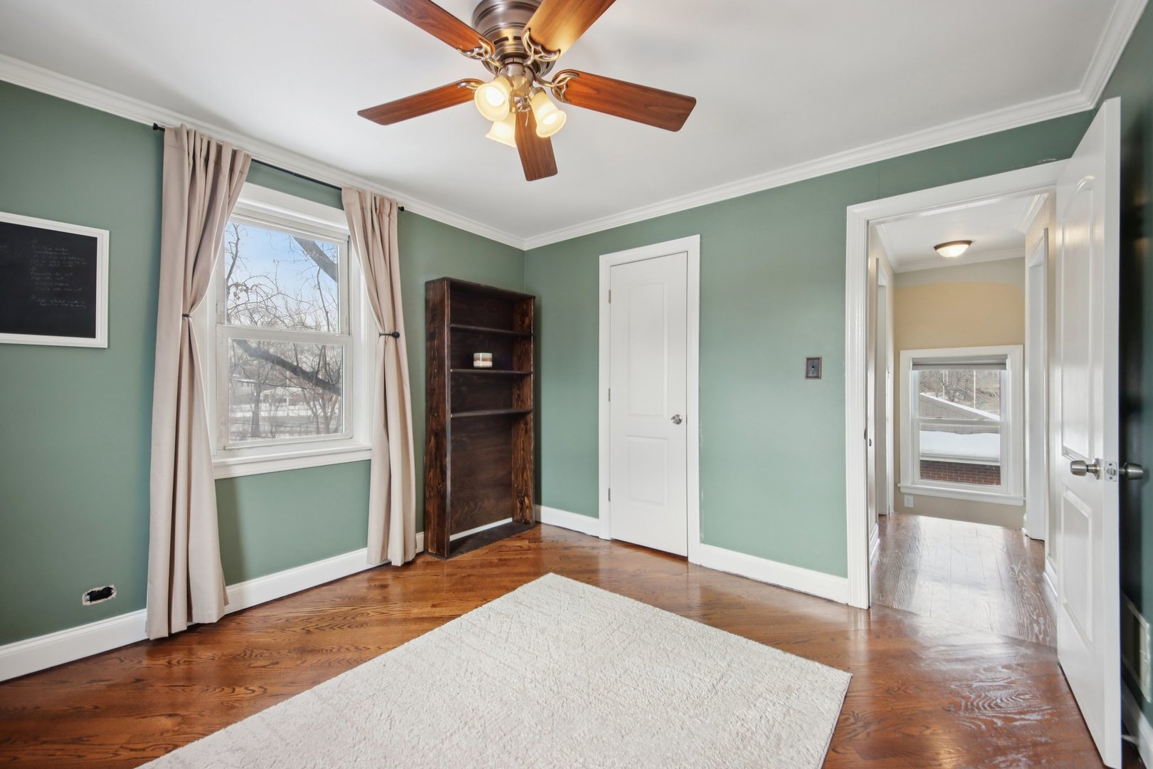 8646 Harms Road Skokie, IL 60077 - Photo 13 of 22