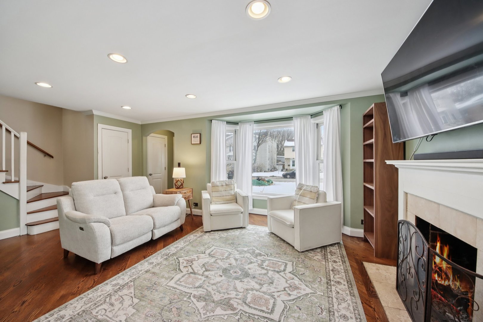 8646 Harms Road Skokie, IL 60077 - Photo 2 of 22