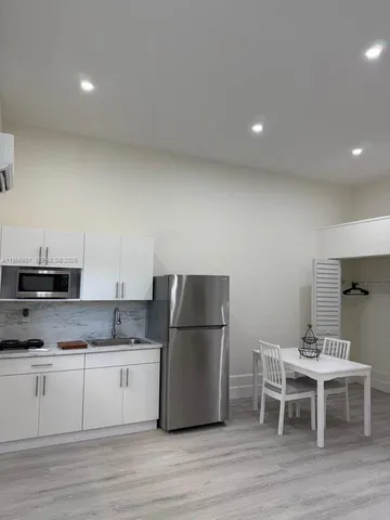 $1,300 | 16164 Southwest 143rd Lane, Unit 1, Miami, FL 33196