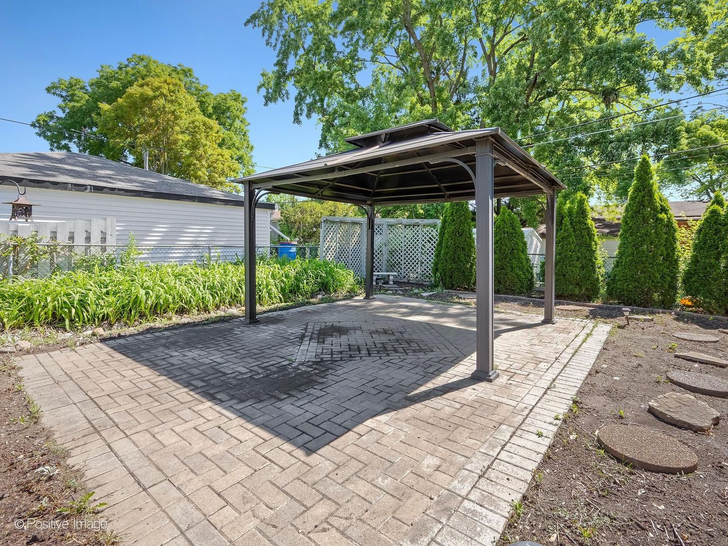 637 North Ellsworth Avenue Addison, IL 60101 - Photo 20 of 26