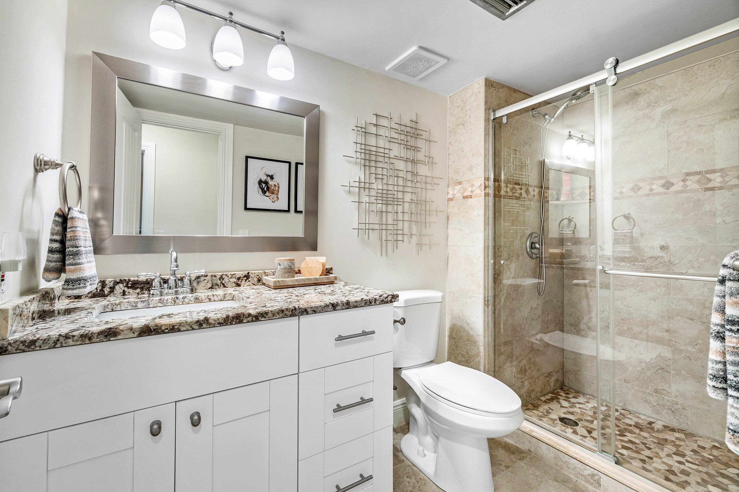 732 Lago Road Delray Beach, FL 33445 - Photo 28 of 42 Guest Bath