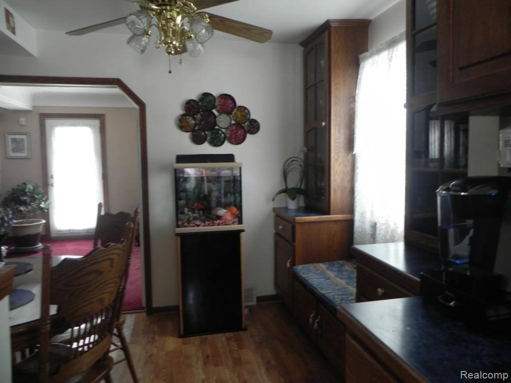 17731 Quarry Road Riverview, MI 48193 - Photo 9 of 16 17731 Quarry Street 942.jpg