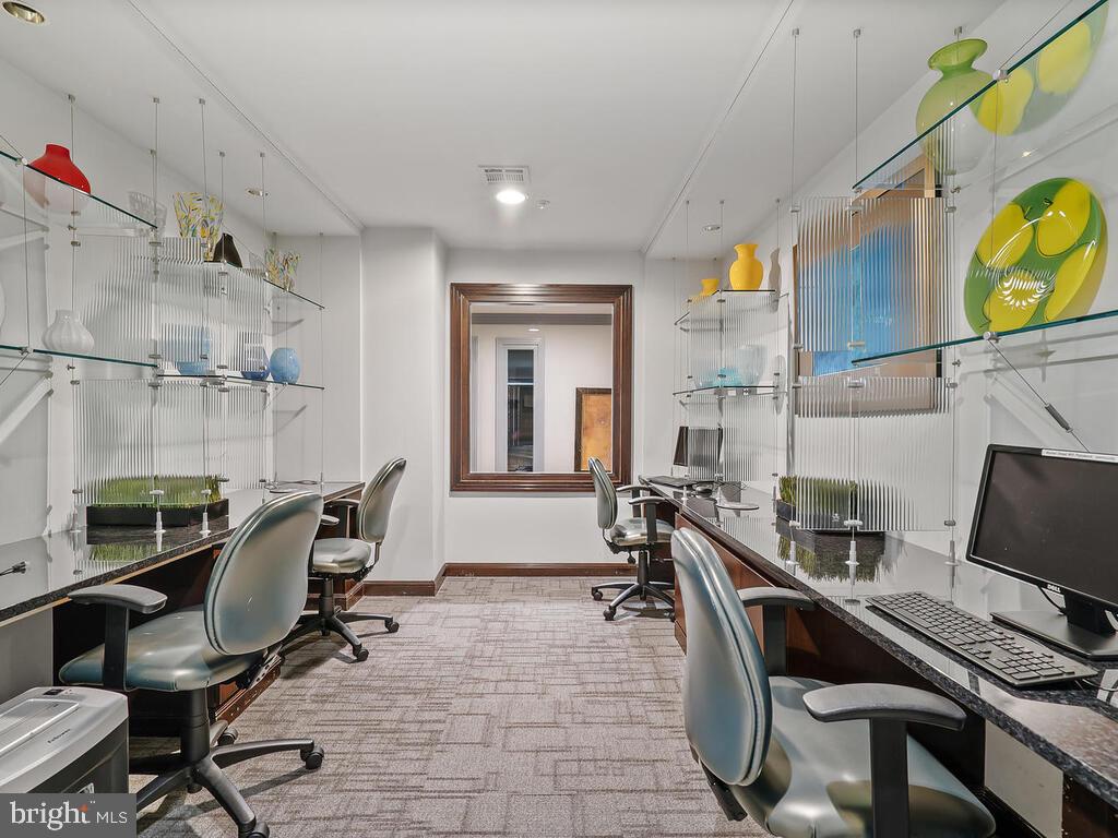 12001 Market Street, Unit 172 Reston, VA 20190 - Photo 31 of 39 Computer/meeting room