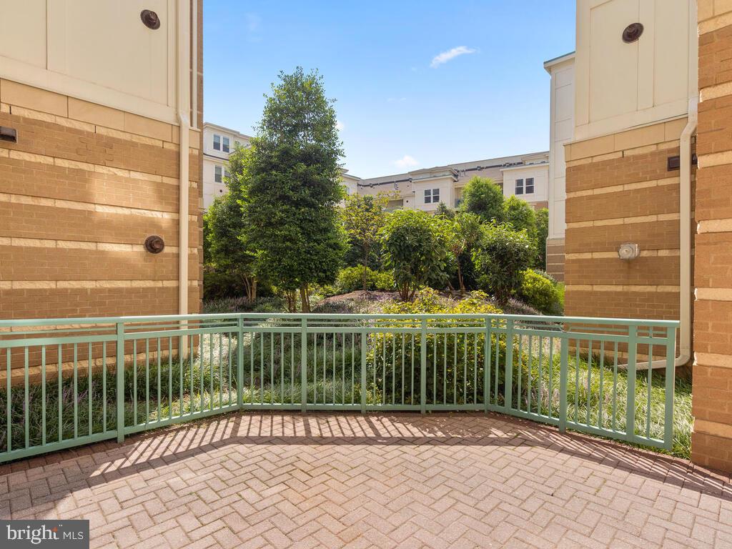 12001 Market Street, Unit 172 Reston, VA 20190 - Photo 5 of 39 So much privacy