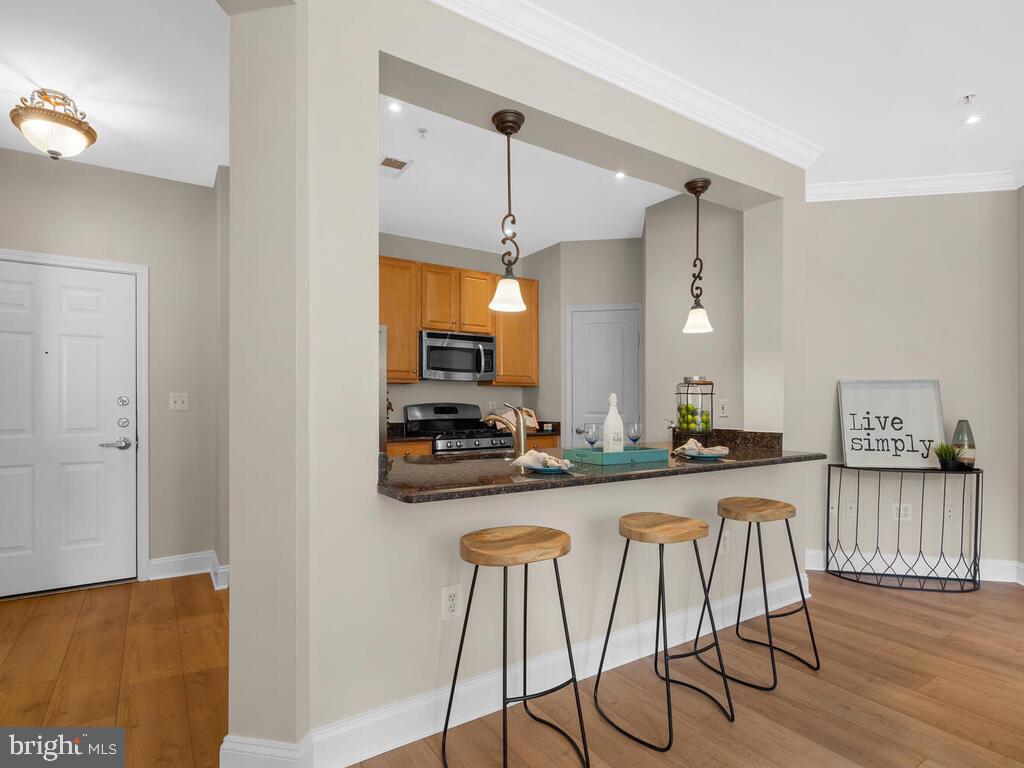 12001 Market Street, Unit 172 Reston, VA 20190 - Photo 8 of 39 Kitchen area