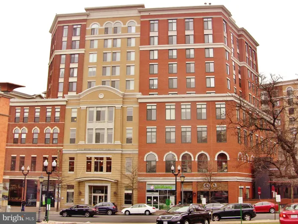 $3,300 | 1220 North Fillmore Street, Unit 710, Arlington, VA 22201