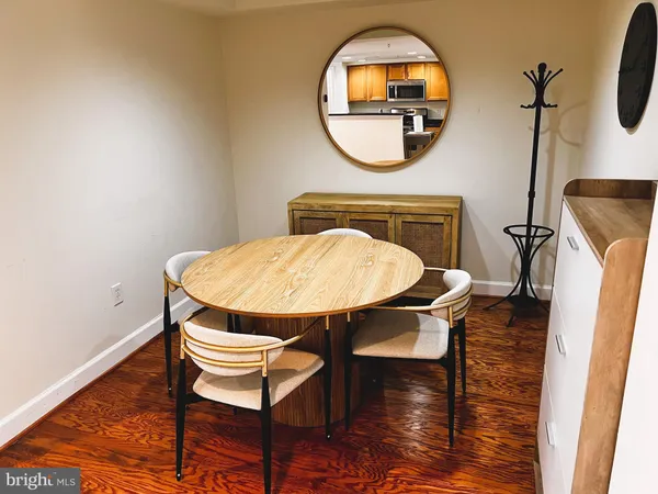 $3,300 | 1220 North Fillmore Street, Unit 710, Arlington, VA 22201