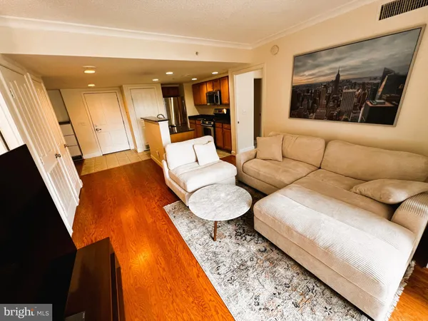 $3,300 | 1220 North Fillmore Street, Unit 710, Arlington, VA 22201