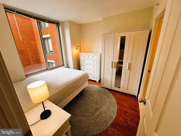 $3,300 | 1220 North Fillmore Street, Unit 710, Arlington, VA 22201