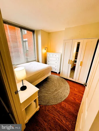 $3,300 | 1220 North Fillmore Street, Unit 710, Arlington, VA 22201