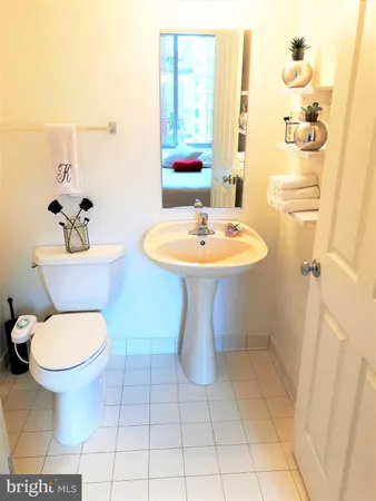 $3,300 | 1220 North Fillmore Street, Unit 710, Arlington, VA 22201