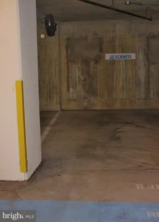 $3,300 | 1220 North Fillmore Street, Unit 710, Arlington, VA 22201