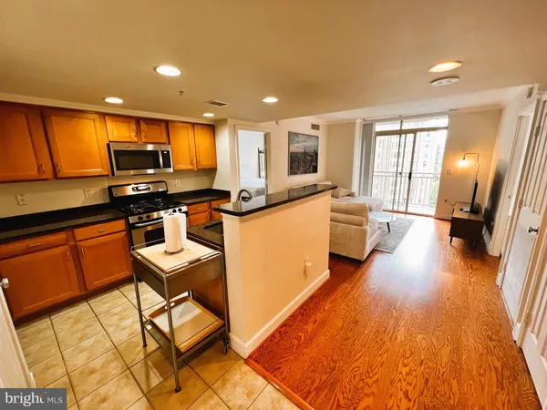 $3,300 | 1220 North Fillmore Street, Unit 710, Arlington, VA 22201