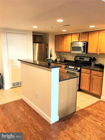 $3,300 | 1220 North Fillmore Street, Unit 710, Arlington, VA 22201