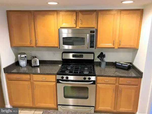 $3,300 | 1220 North Fillmore Street, Unit 710, Arlington, VA 22201