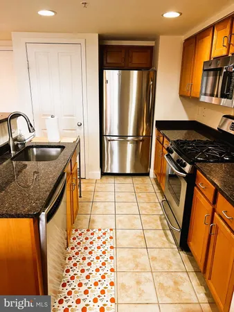 $3,300 | 1220 North Fillmore Street, Unit 710, Arlington, VA 22201