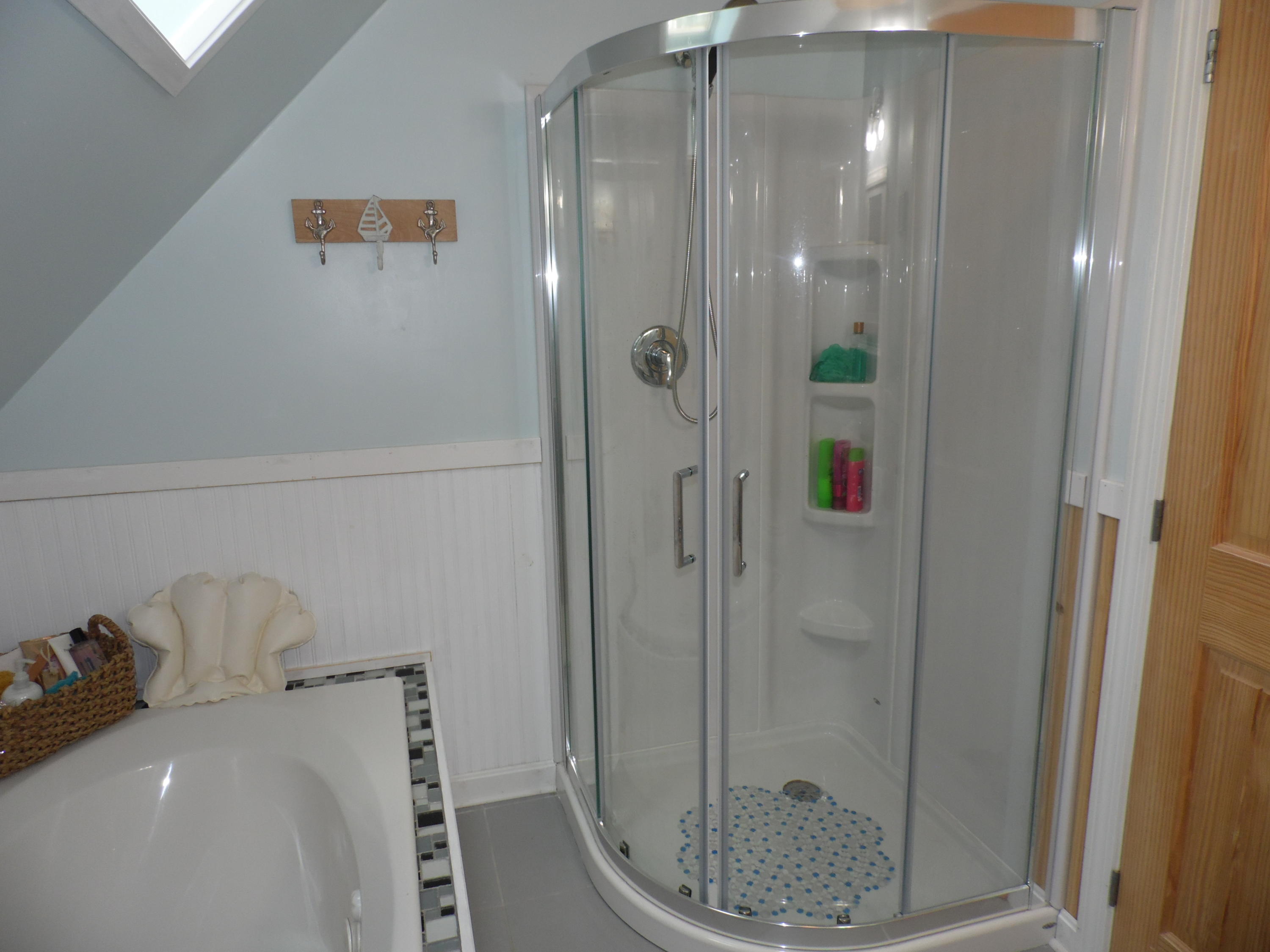 3 Sandpiper Road Portland, ME 04108 - Photo 20 of 41 3 Sandpiper second floor bathroom with s